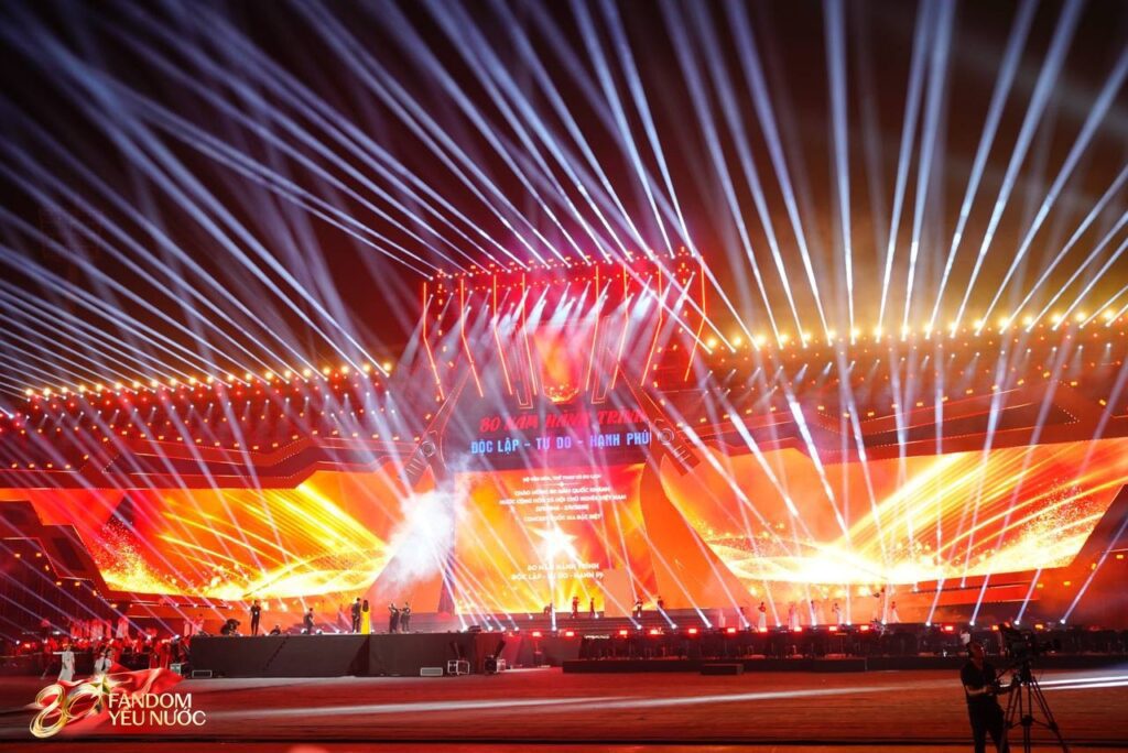 concert quoc gia dac biet tai my dinh 4