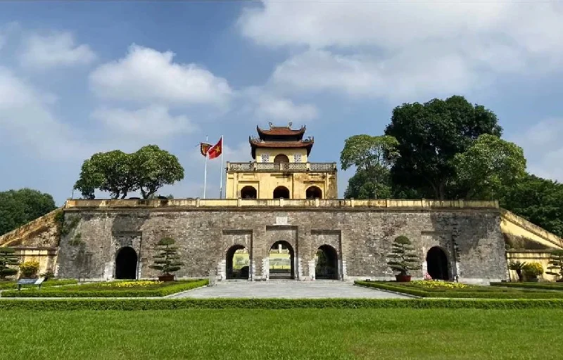 hoang thanh thang long